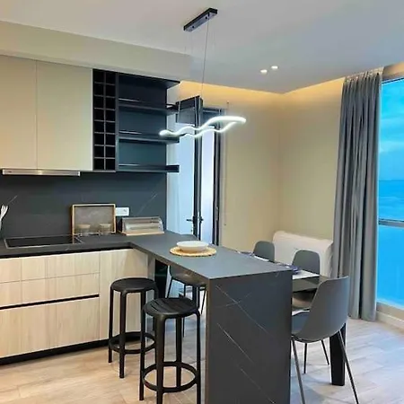 Апартаменты Sea View Apartment/ Promenade *