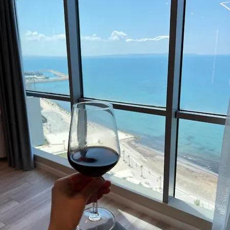 Sea View Apartment/ Promenade شقة دراس