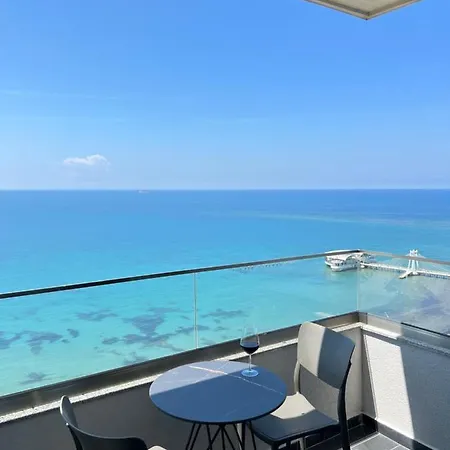 Sea View Apartment/ Promenade Апартаменты
