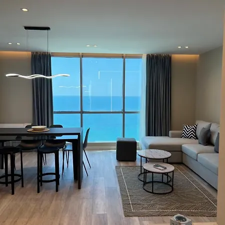 Апартаменты Sea View Apartment/ Promenade